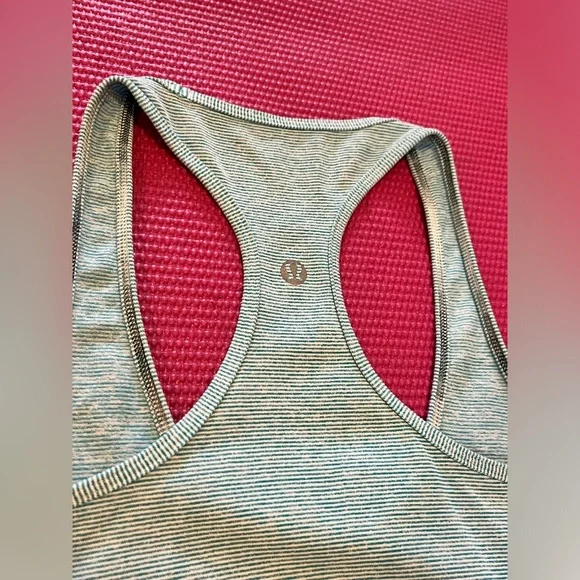 Lululemon Cool Racerback Size 6 - Picture 4 of 11